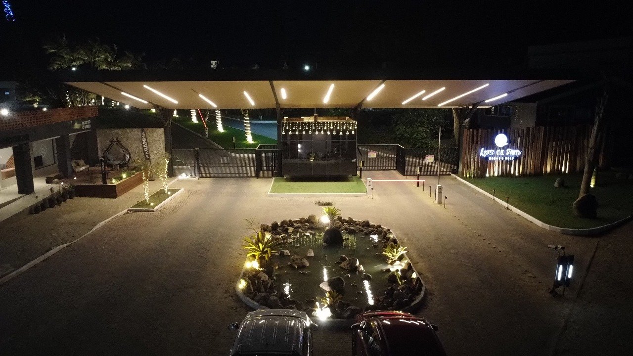 Free HTML5 Bootstrap Template by FreeHTML5.co